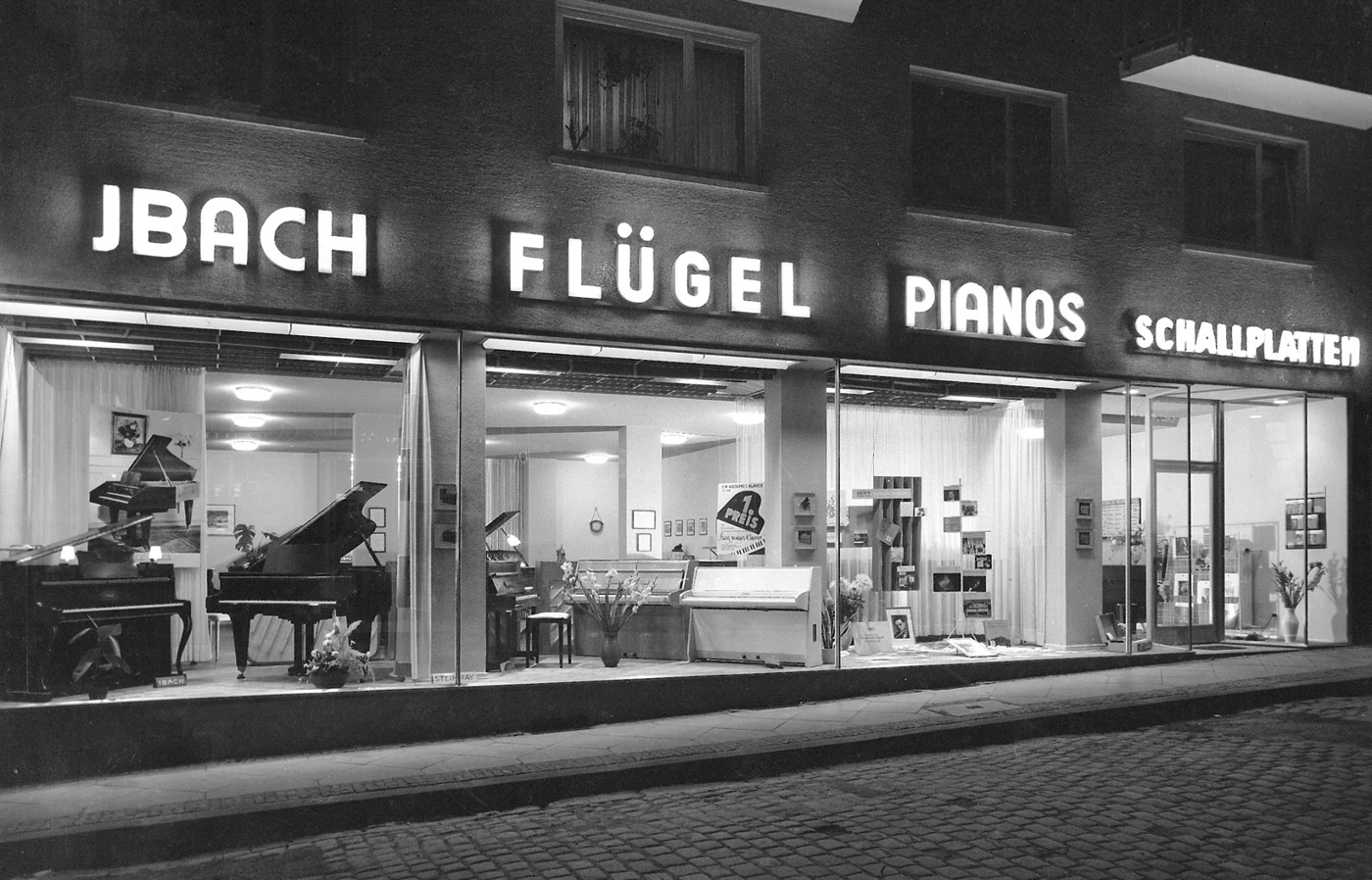 IBACH Geschäft in der Elberfelder Robertstraße